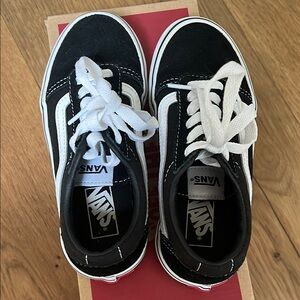 Vans Classic Black and White Low-Tops